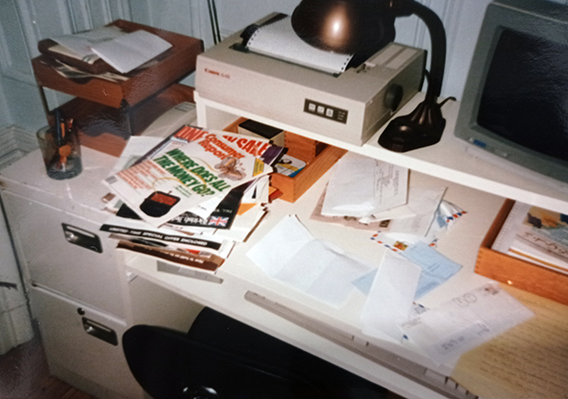 messyoffice.jpg
